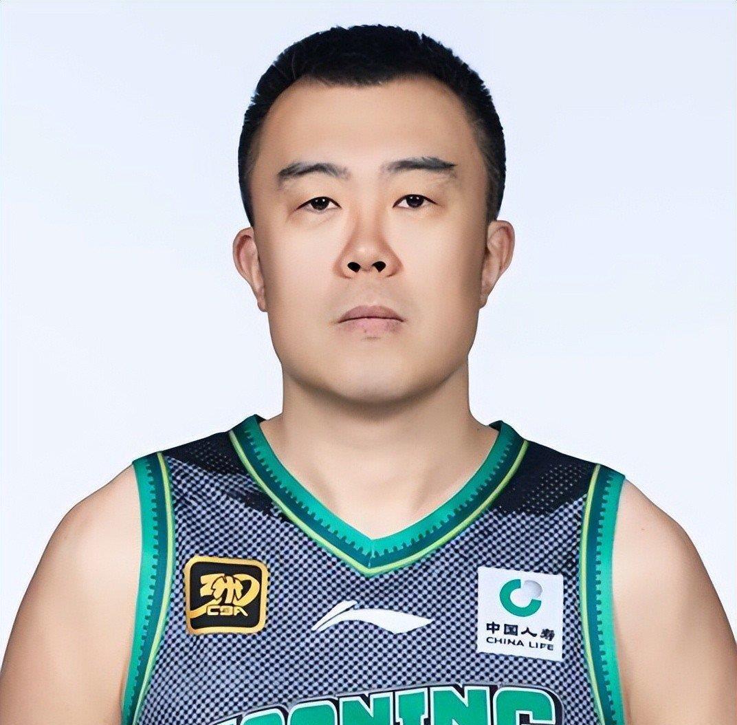 他先后效力, entit