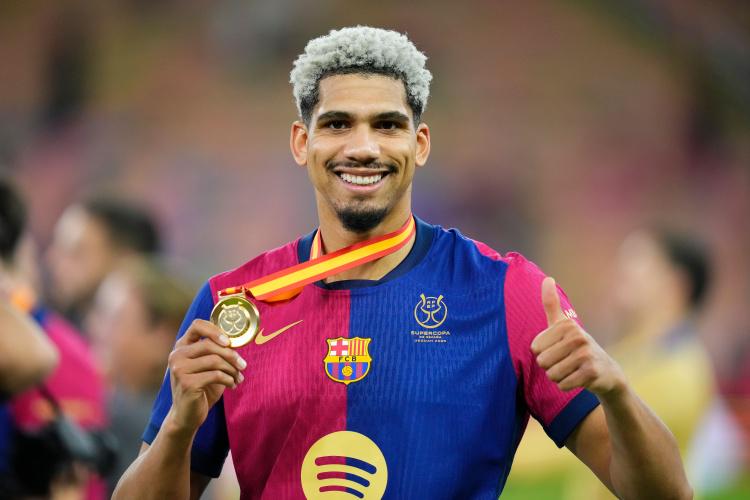 尽管他没有 尽管他没有